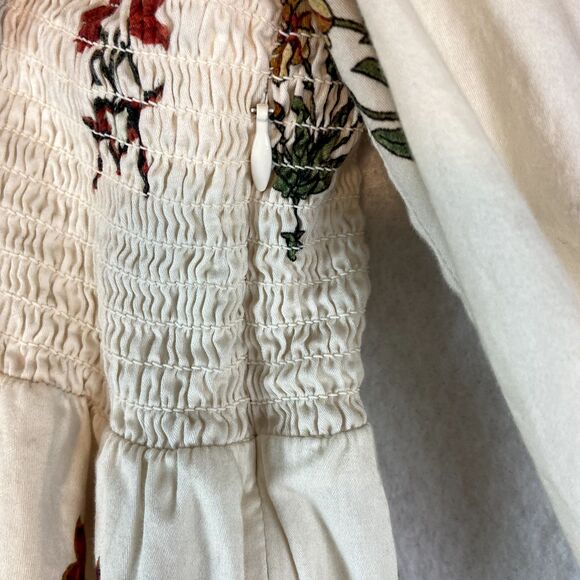 Sachin & Babi Daria Tunic Women's 12 Cream Smocked Floral Tiered Cottagecore - Picture 3 of 6